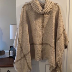 Poncho Beige and Brown zone size Fits most